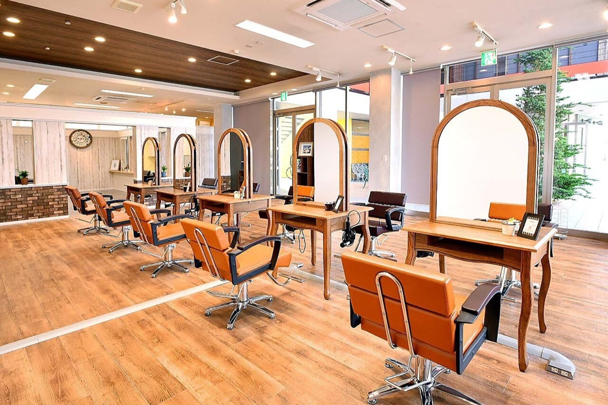 アグ ヘアー ルッカ 五所川原店(Agu hair lucca)1