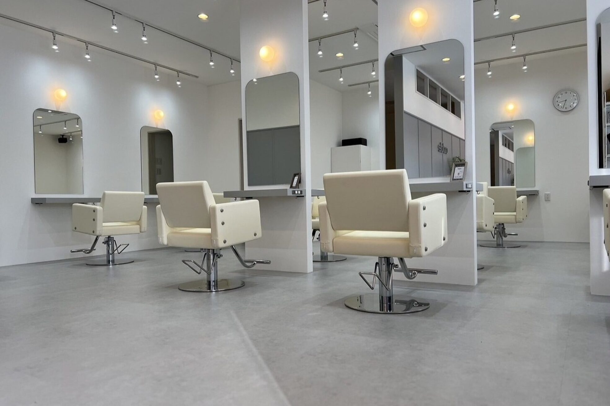 アグ ヘアー カルデ むつ2号(Agu hair calde)1