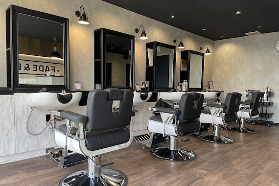 フェードアンドライン 青森三沢(FADE&LINE)