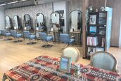 アグ ヘアー トーラス 八戸廿六日町店(Agu hair torus)