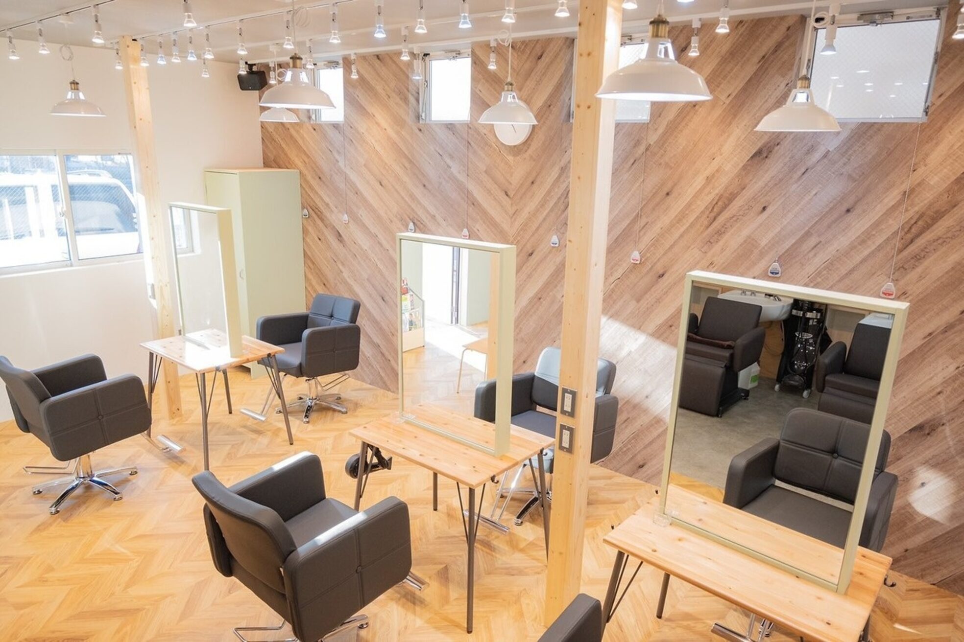 アグ ヘアー マール 延岡イオン前店(Agu hair mar)1