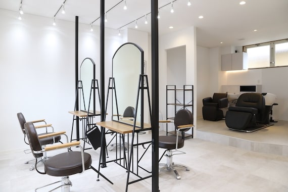 アグ ヘアー フェイト 下郡店(Agu hair fate)