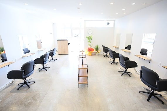 アグ ヘアー レガート 新宮中央店(Agu hair legate)