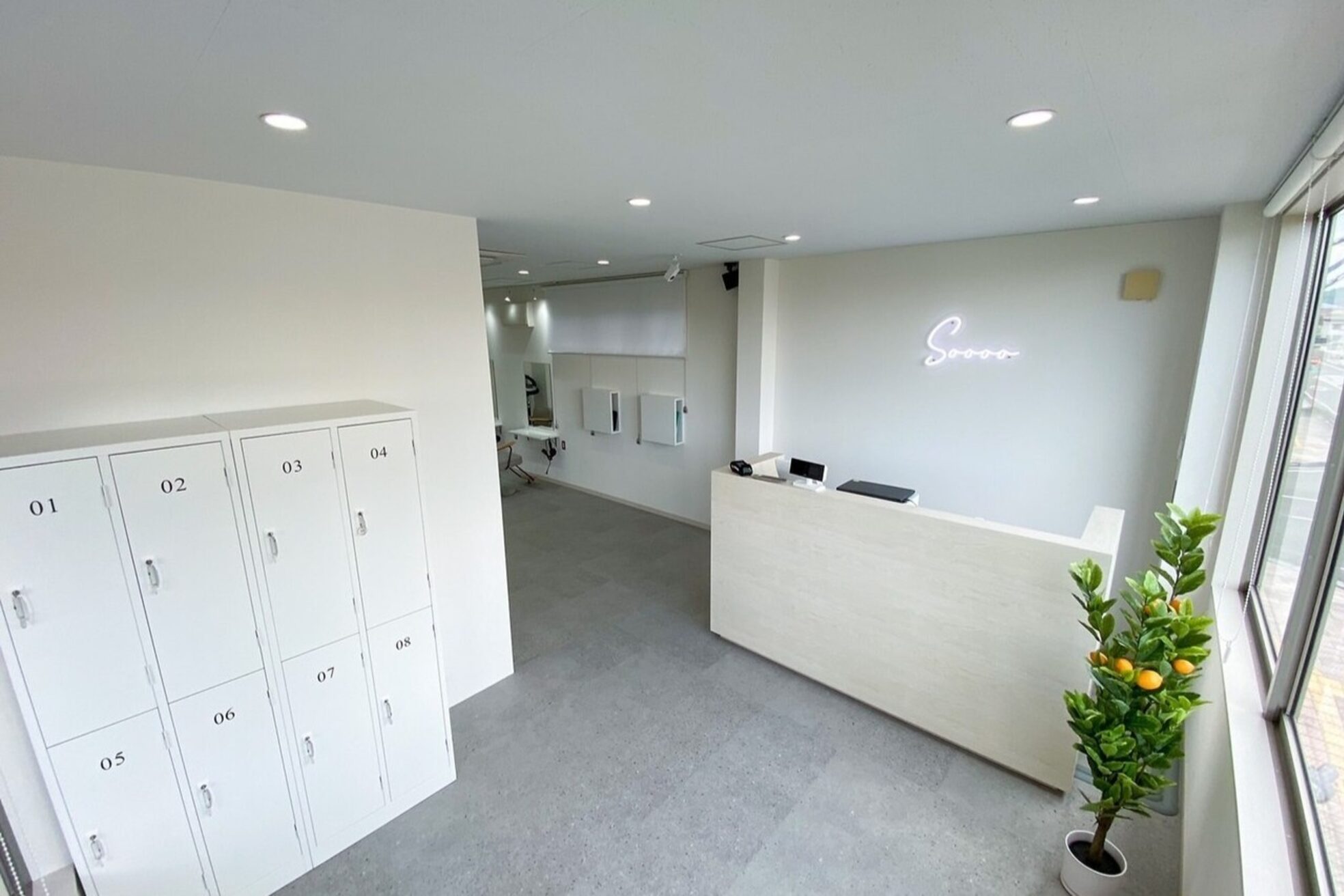 アグ ヘアー ソー 日向市駅前店(Agu hair soooo)1