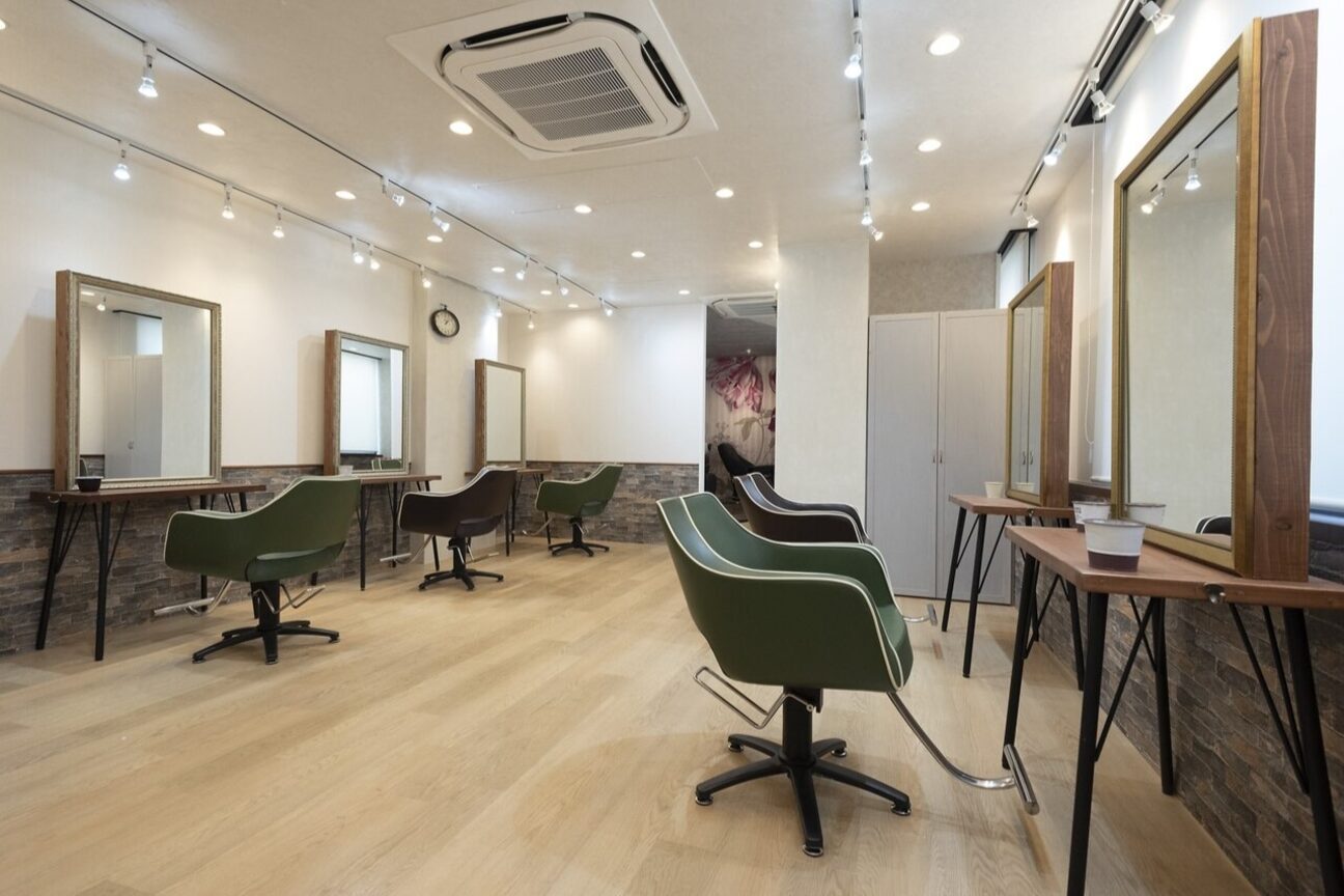 Agu. hair（株式会社　Ｒｏｚｉｎａ）画像3