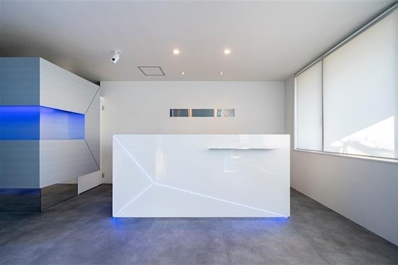 アグ ヘアー アイス 草薙店(Agu hair ice)