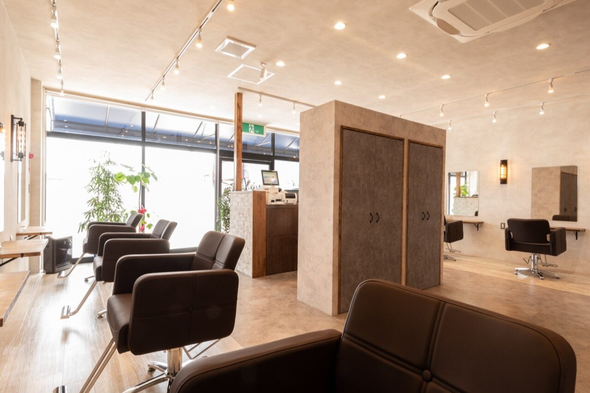 アグ ヘアー ナナ 刈谷店(Agu hair nana)1