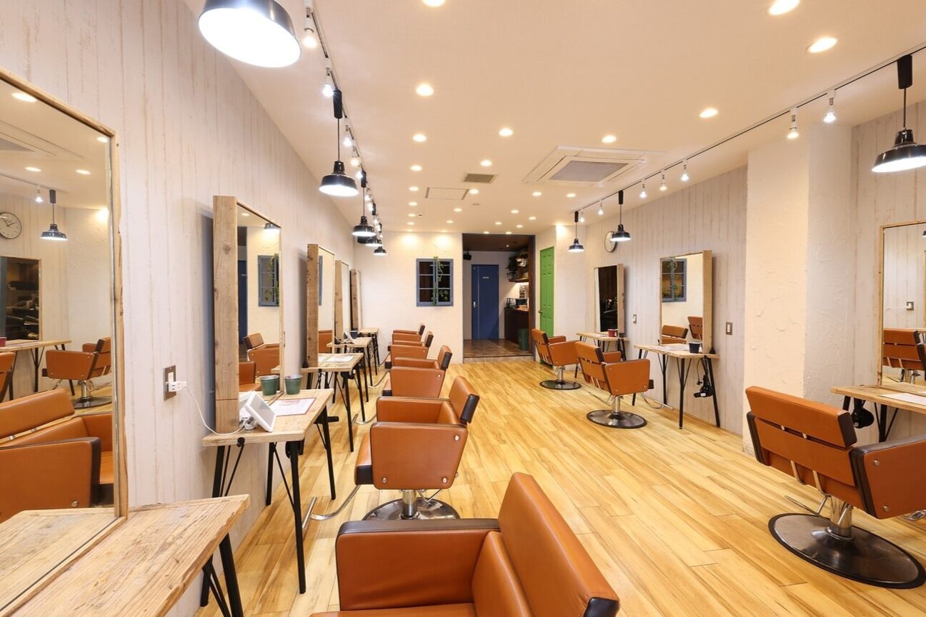 Agu. hair（株式会社　ＳＴＯＮＥＲＩＶＥＲ）画像1