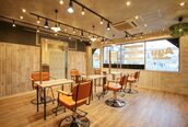 アグ ヘアー コリン 小倉駅前店(Agu hair choline)