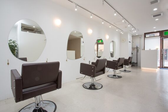 アグ ヘアー カドル 大曽根店(Agu hair cuddle)