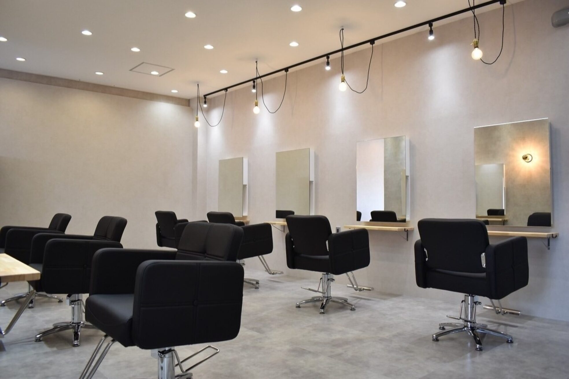 アグ ヘアー レイン 大和八木店(Agu hair reign)1