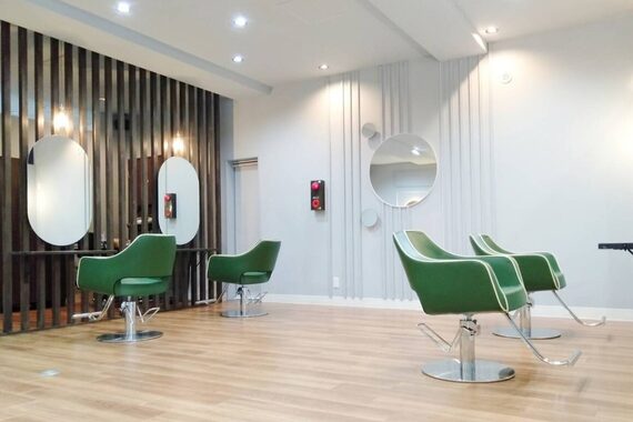 アグ ヘアー ラフィネ 新大宮店(Agu hair raffine)