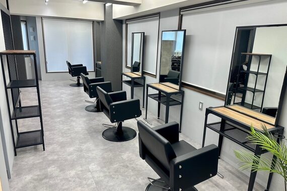 ファースト 三宮店(First)