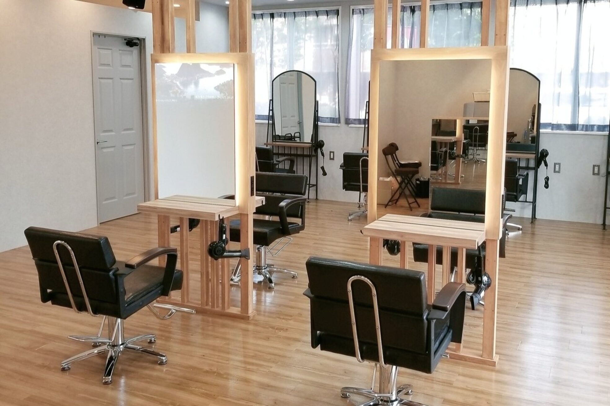 アグ ヘアー シェード もりの里店(Agu hair shade)1