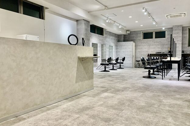 アンダーバーホワイト 天神店(_WHITE)3