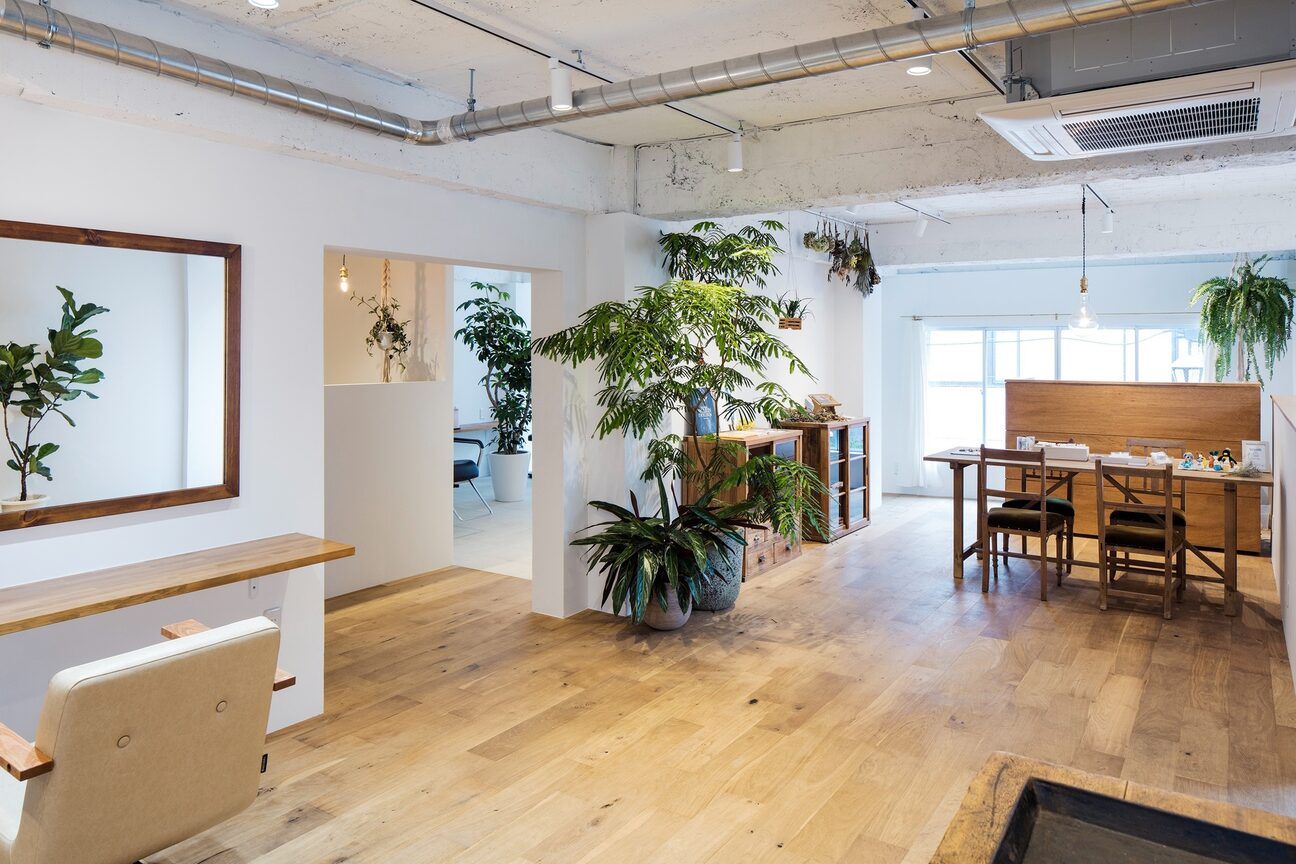 Hair&LifestyleTOMOS（株式会社　ａｋａｒｉ）画像1