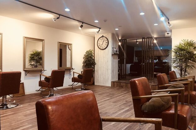 ヘアメイク アンフィ(amphi)1