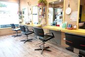 美容室 アドン(Adorn)