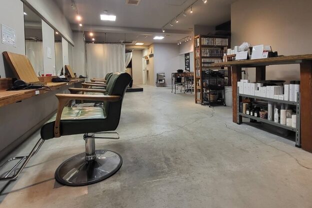 アールジービーガレージ(RGB garage)1