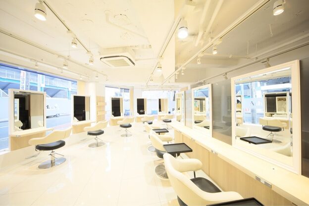 アッシュ 二俣川北口店(Ash)1