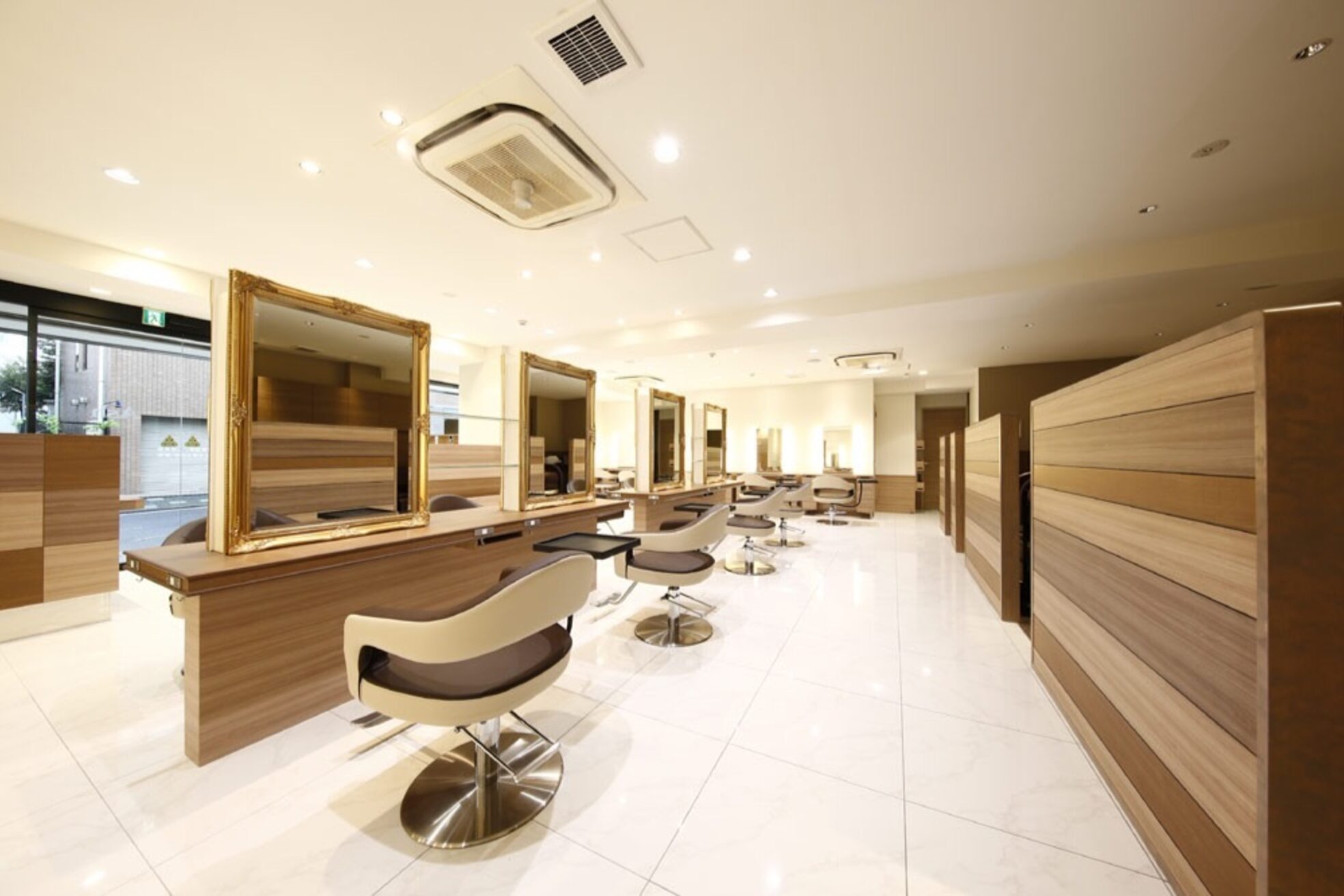 アッシュ 中山店(Ash)4