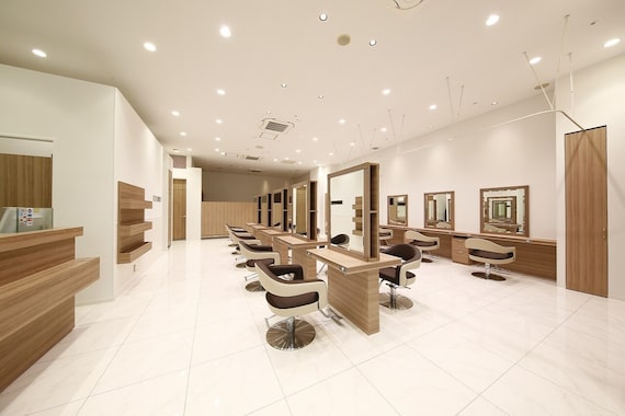 アッシュ 立川店(Ash)