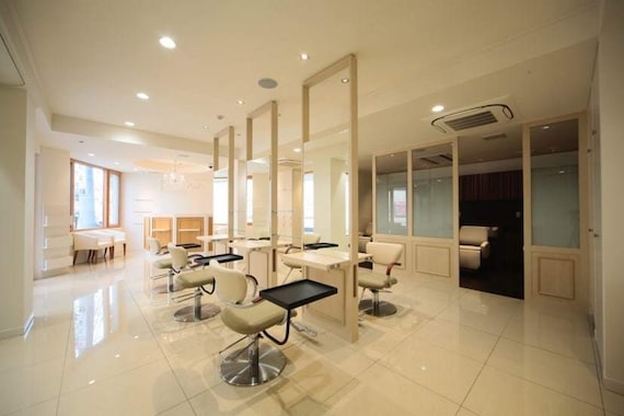 アッシュ 分倍河原店(Ash)