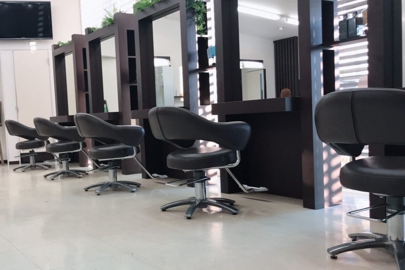 luxe HAIR CAMIYA（ＫＡＭＩＹＡ　ＧＲＯＵＰ　株式会社）画像1