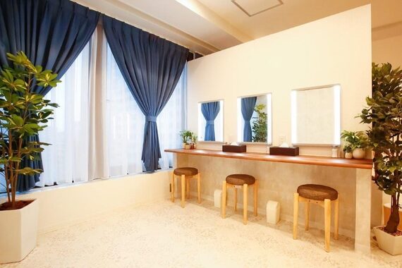 アイニコ 難波店(eyenico)