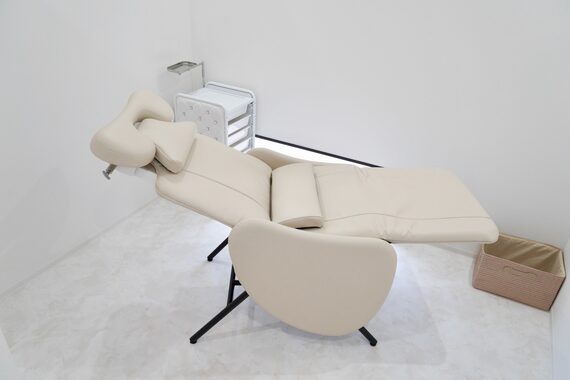 アウラ 小矢部店(AULA)