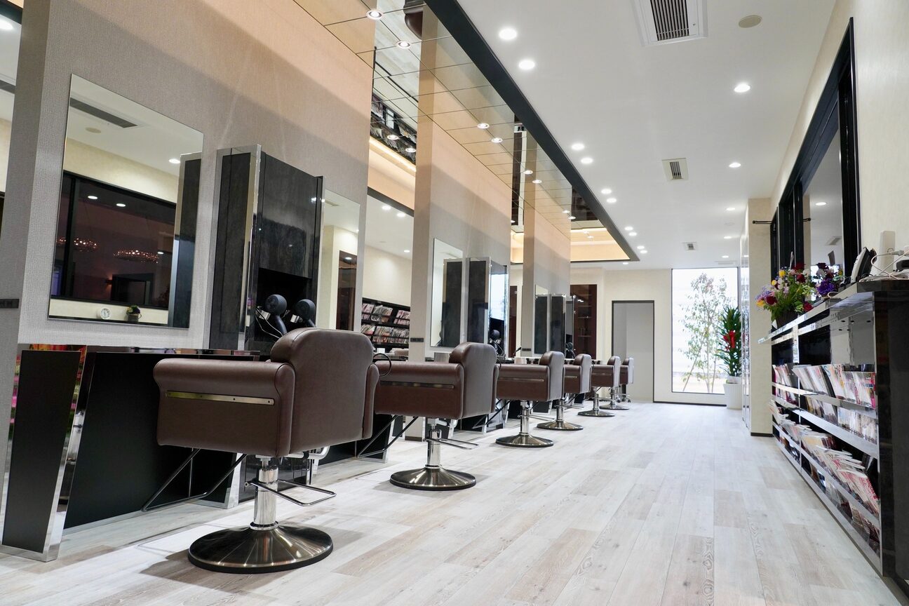 AULA小矢部店（有限会社　ＬＥＧＥＮＤ　ＯＦ　Ｋ）画像2