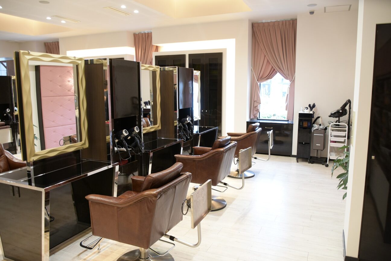 AULA小杉店（有限会社　ＬＥＧＥＮＤ　ＯＦ　Ｋ）画像1