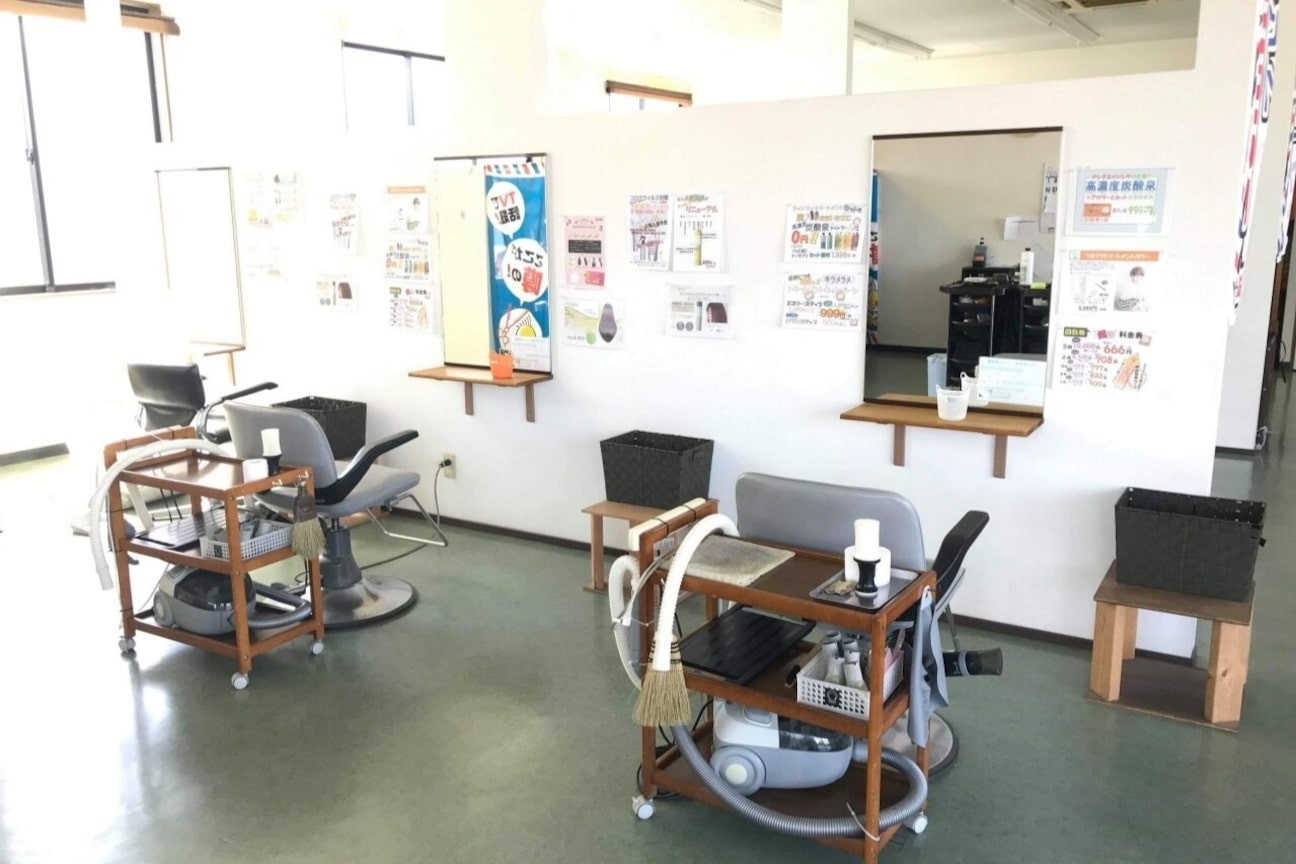 カットルームカラー(株式会社 カットルームコーポレーション)画像1