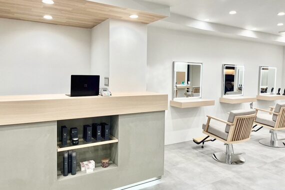 キャスト 三宮(cast)