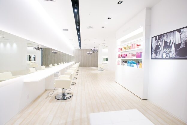 ウォーレントリコミニューヨーク ハービスエント大阪梅田店(WARREN TRICOMI NEW YORK)1