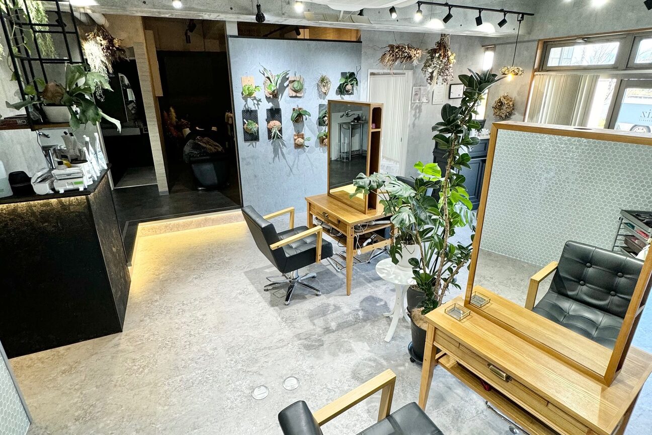 Feliz beauty dressers.（Ｆｅｌｉｚ　ｂｅａｕｔｙ　ｄｒｅｓｓｅｒｓ．）画像1