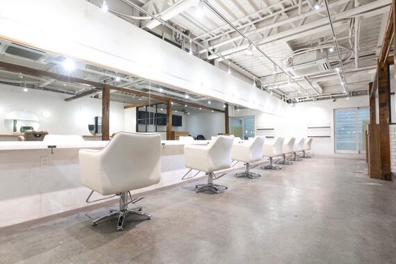 レブヘアー 西院(LEVHAIR)