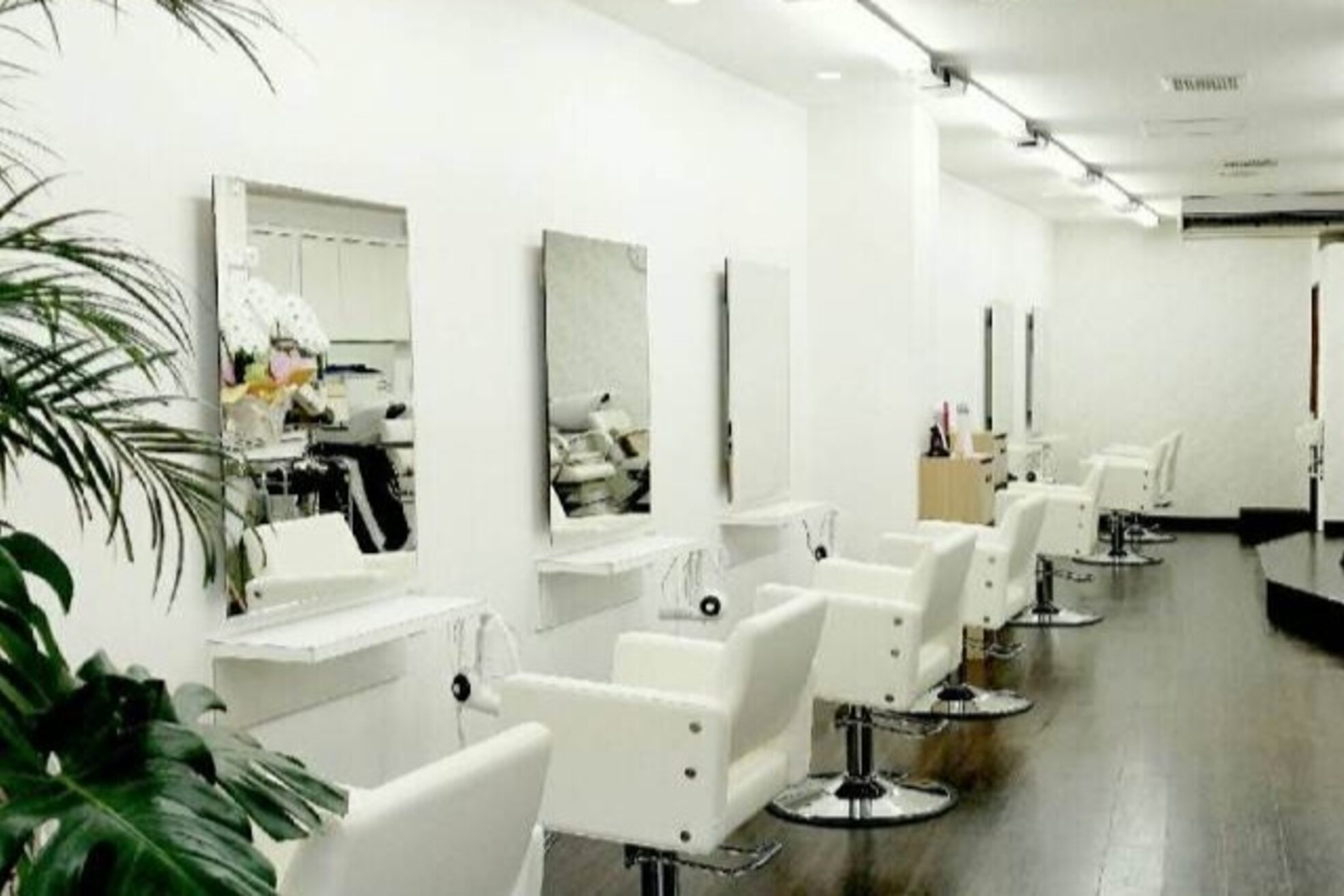 ウーア(Hair Salon UA)3