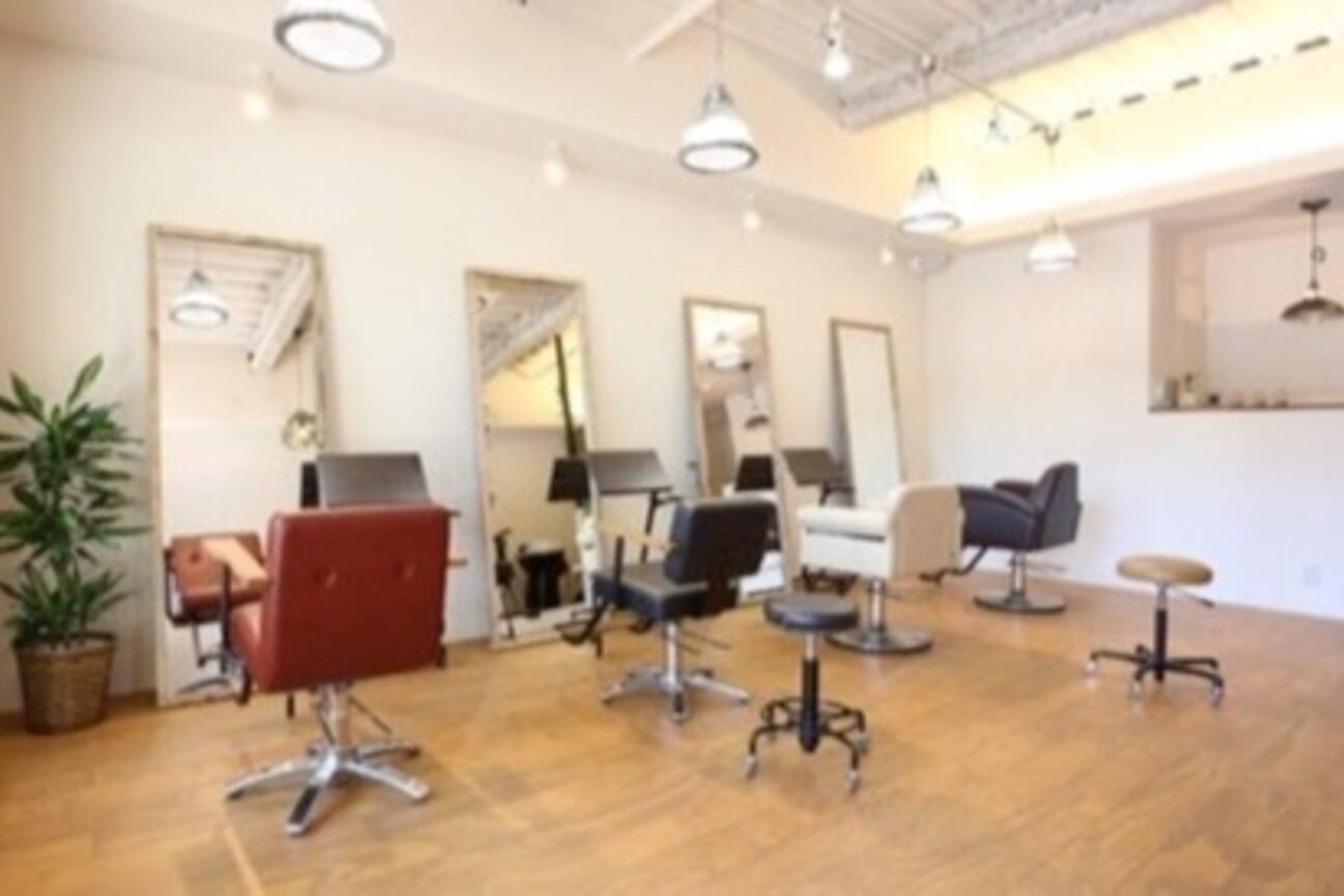 Ａｋａｌａ　Ｈａｉｒ画像1