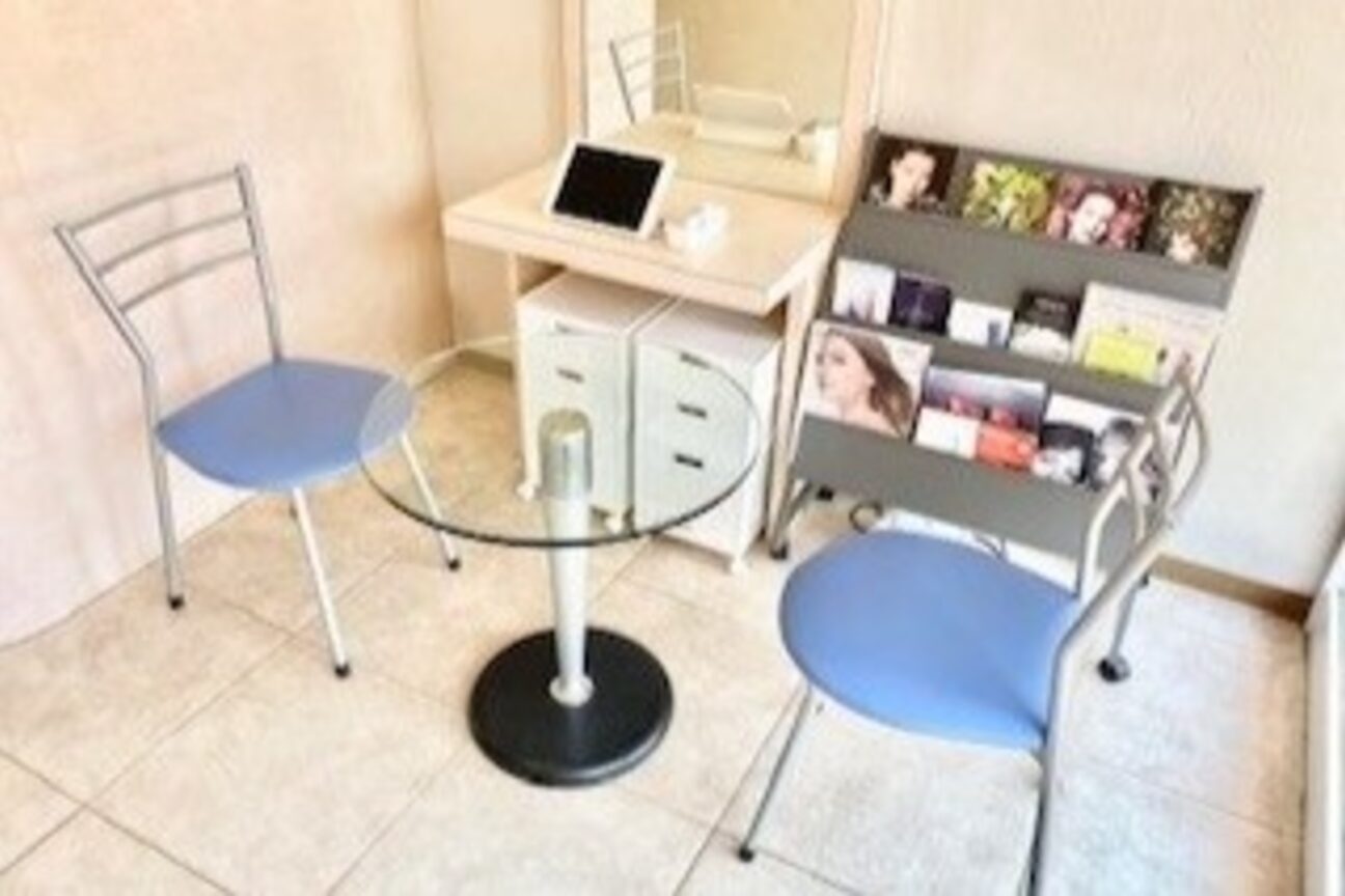 ポーラ（ＰＯＬＡ　アイリス）画像1