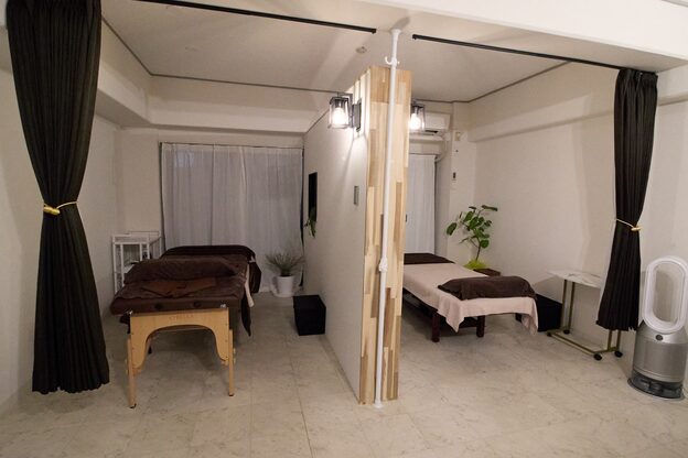 アライブ 西梅田店(ALIVE)1