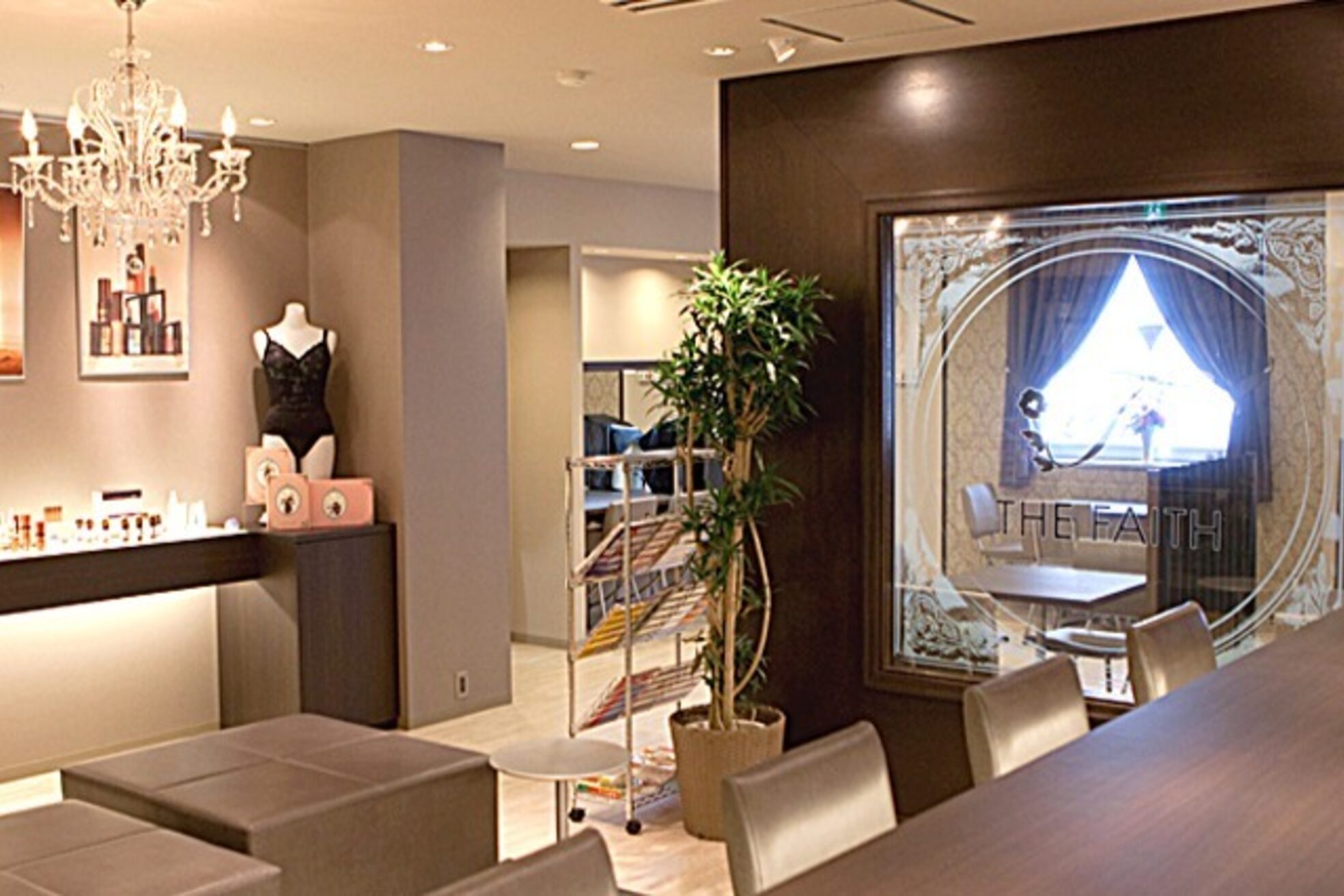 ザ フェース 神戸旧居留地店(THE FAITH)1