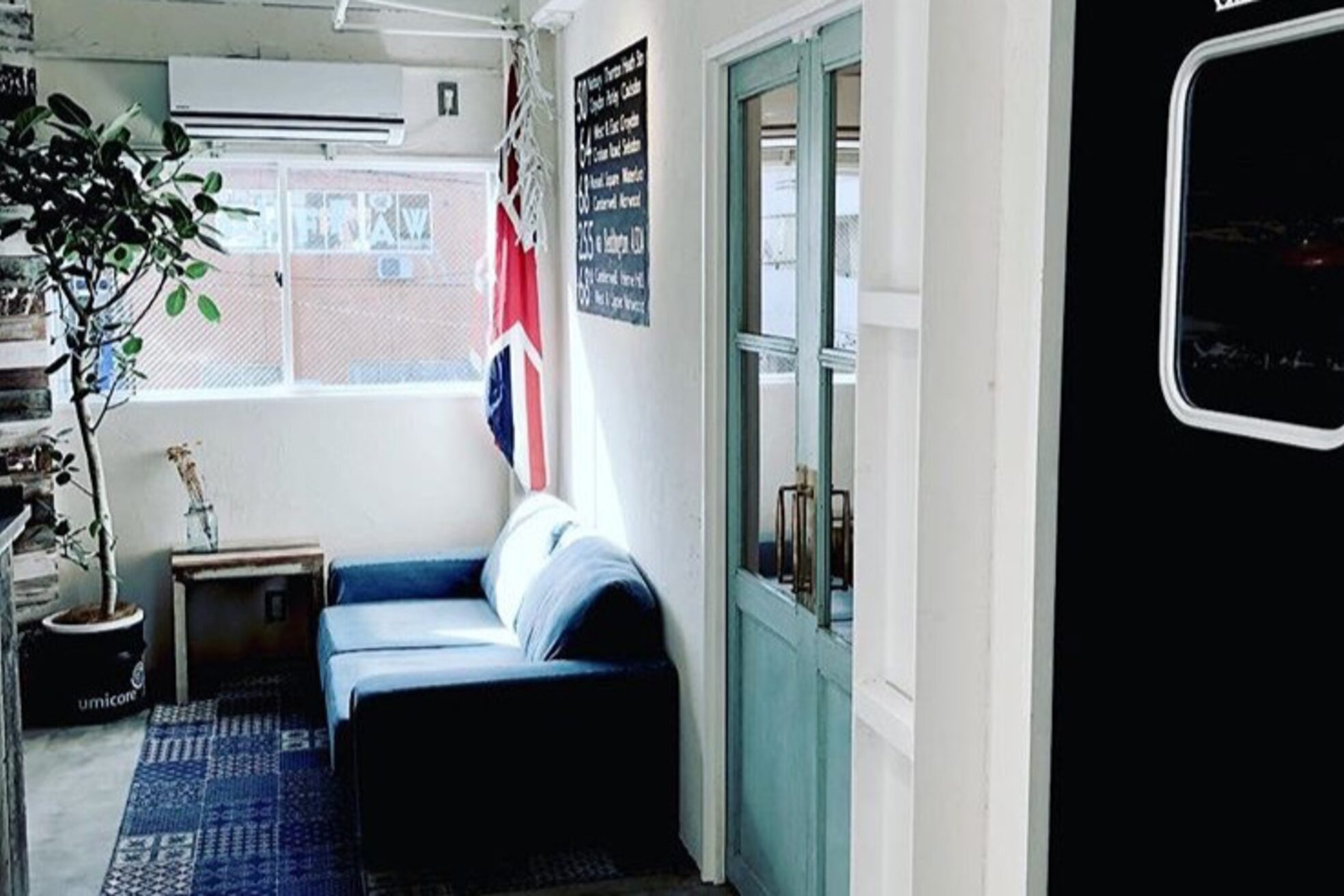 アトリエ ブルー(L'atelier blue)1