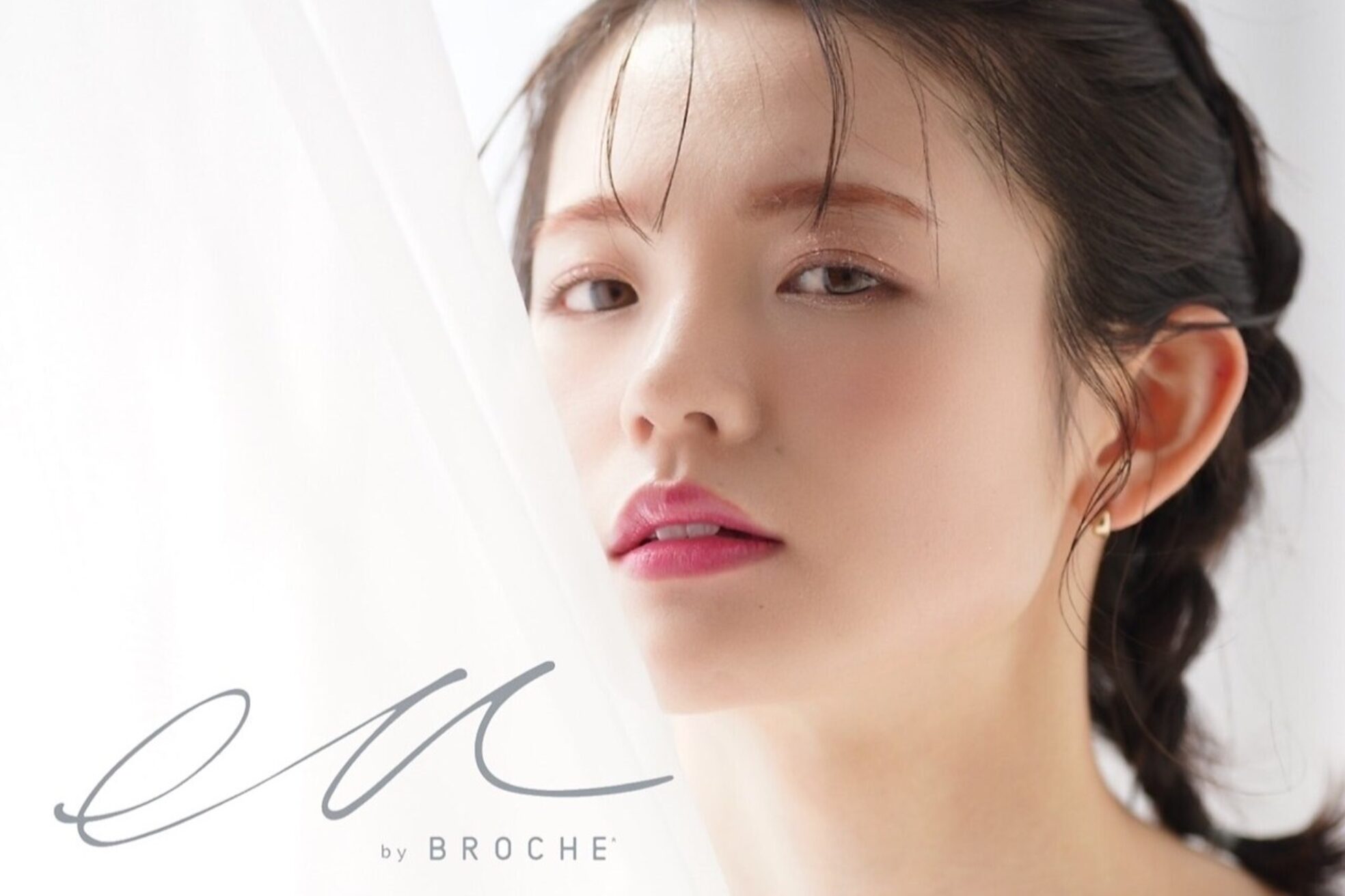 エム バイ ブローチェ(em by BROCHE)1