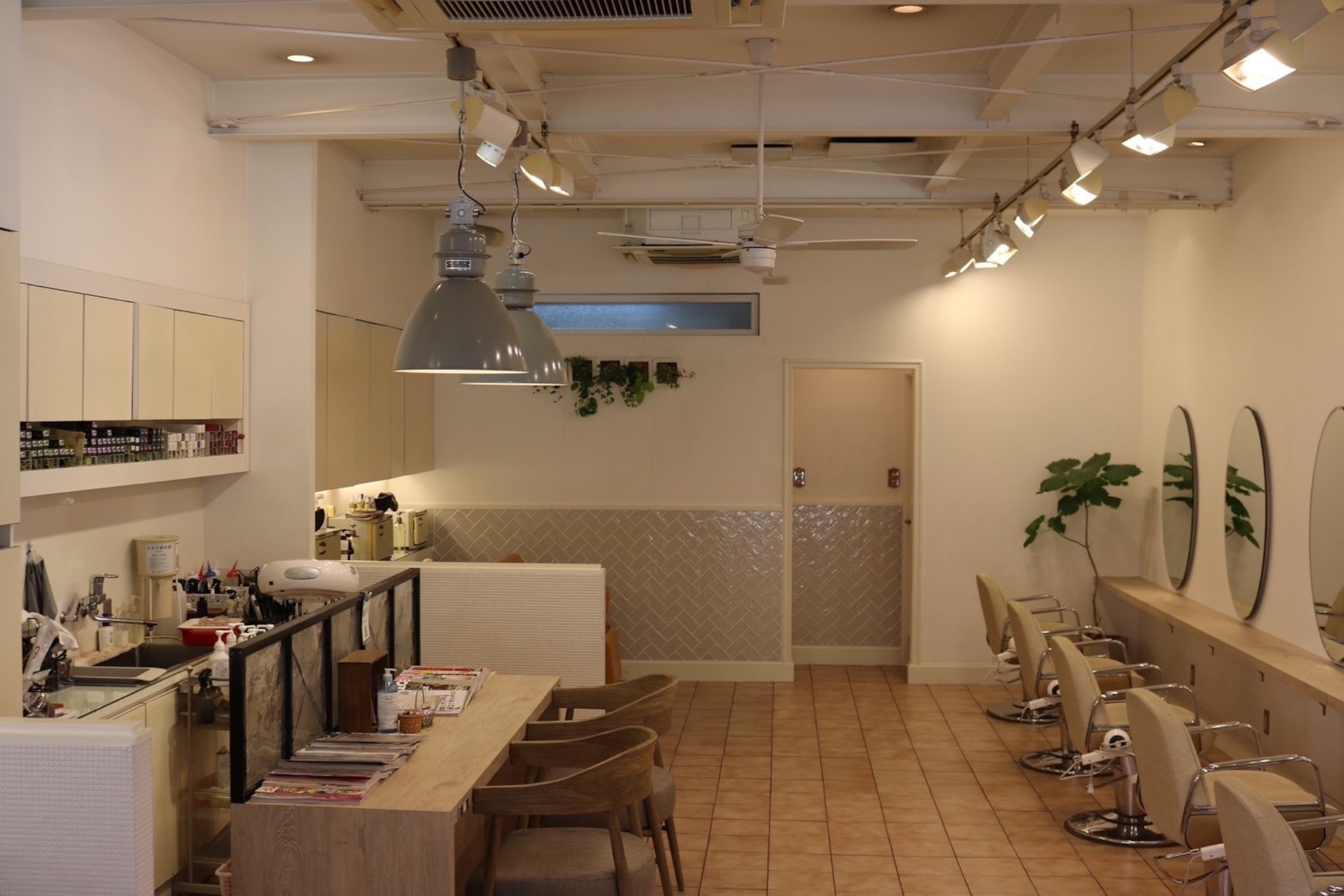 ヴィザヴィ 志村坂上店(vis a vis)1