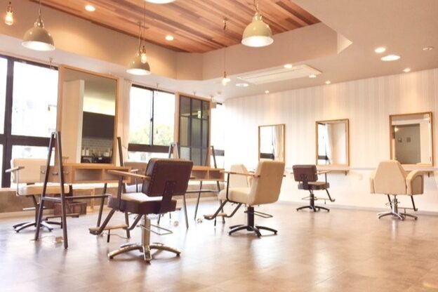 ヘアーメイク アンティーク(HAIR-MAKE ANTIQUE)1