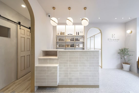 エレノア 梅田店(Eleanor)