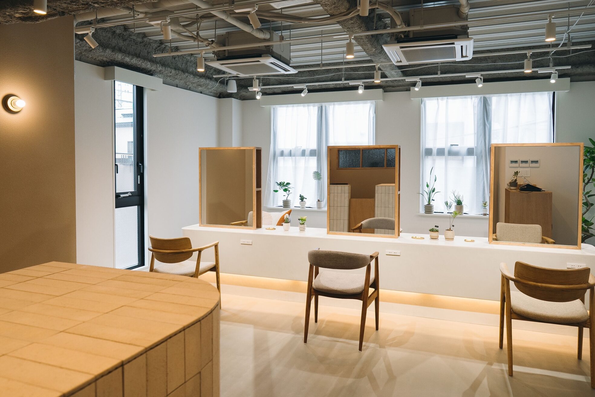 シロ 甲東園店(SHIRO)3