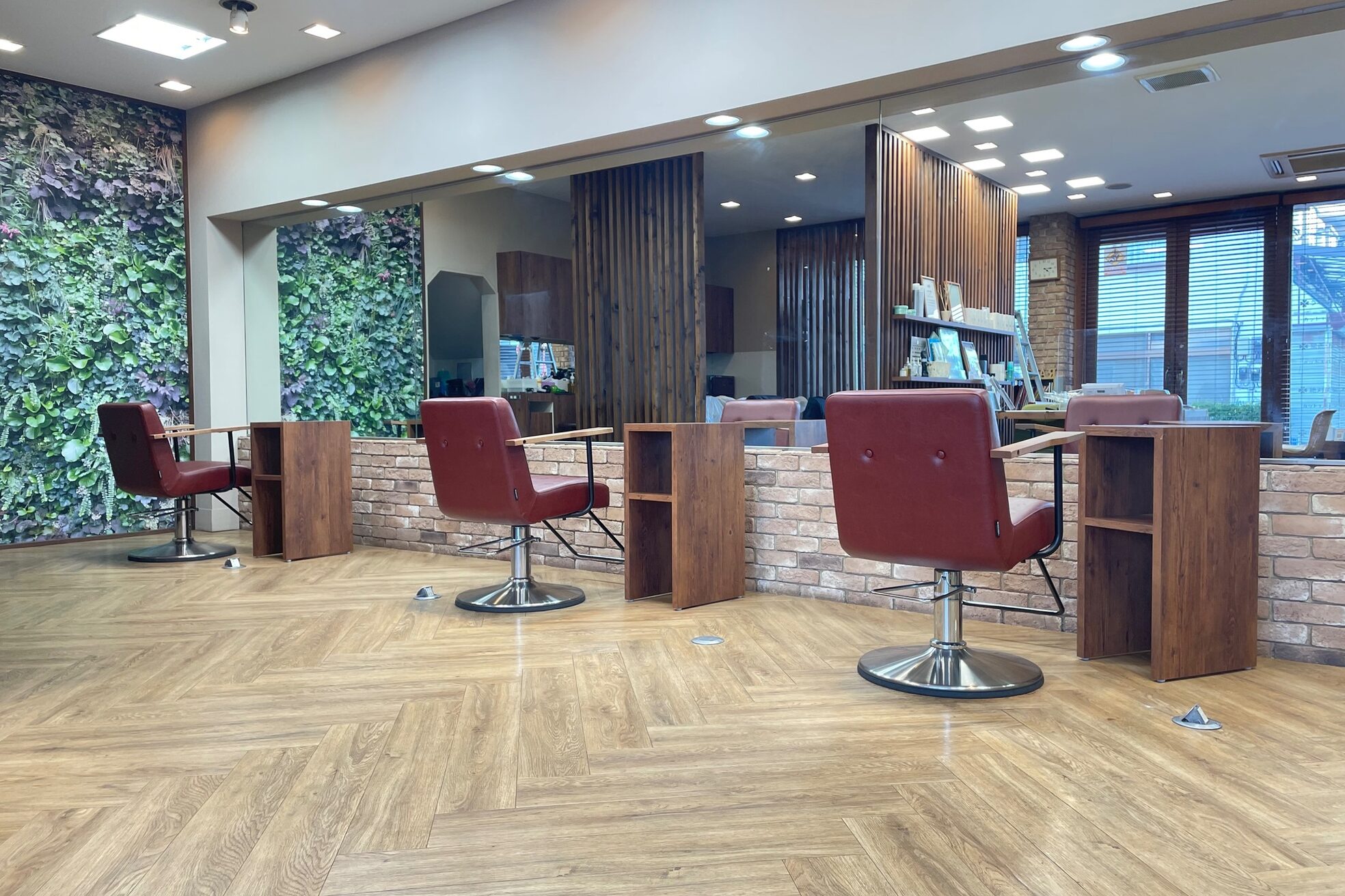 レイ 新守谷店(Ray)3