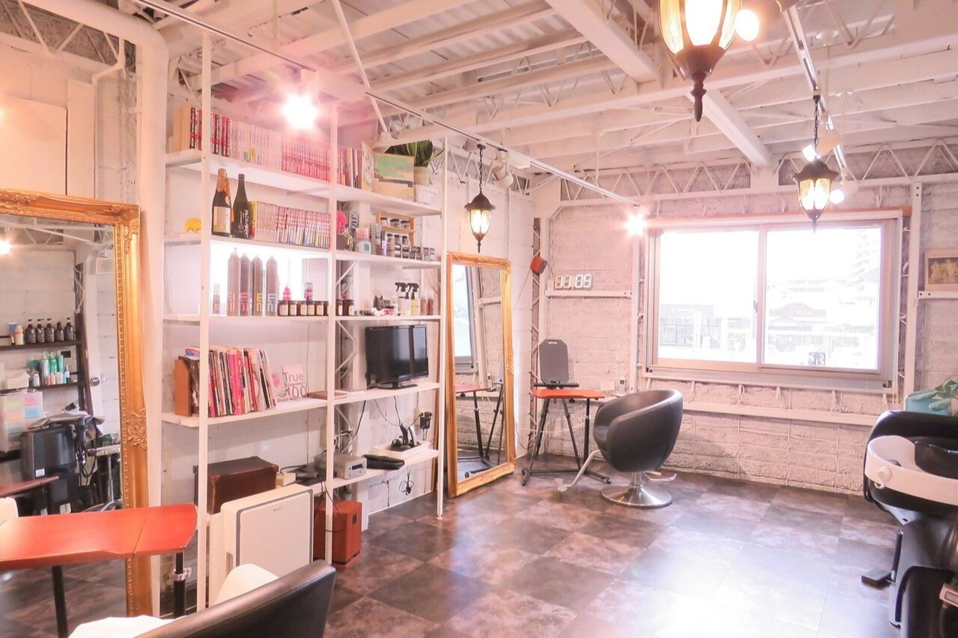 サテライト(satellite)1